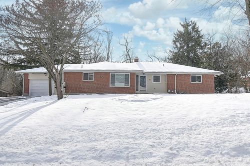 250 Hornwood Dr, Dayton, OH, 45405-1122 | Card Image