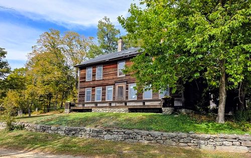 47 Harty Dr, Petersham, MA, 01366-9514 | Card Image