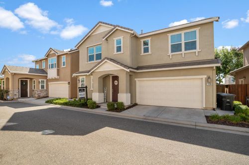 2204 Gallery Drive, Riverbank, CA, 95367 | Card Image