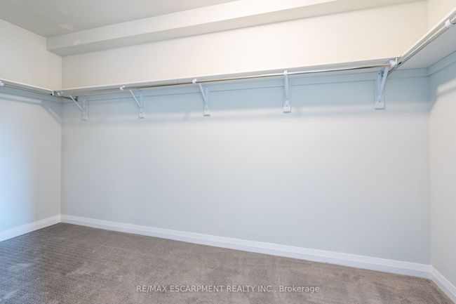 189 Lormont Blvd, House attached with 3 bedrooms, 3 bathrooms and 1 parking in Stoney Creek ON | Image 35