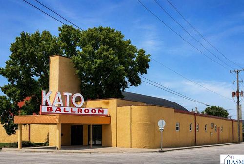 200 Chestnut St, Mankato, MN, 56001-3031 | Card Image
