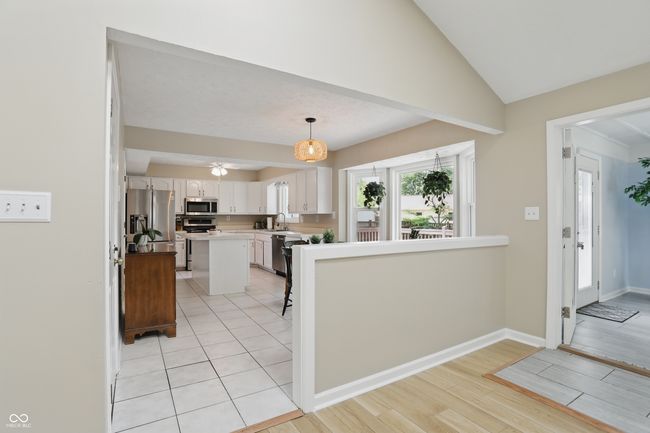 8218 San Carlos Ct, House other with 3 bedrooms, 2 bathrooms and null parking in Indianapolis IN | Image 11