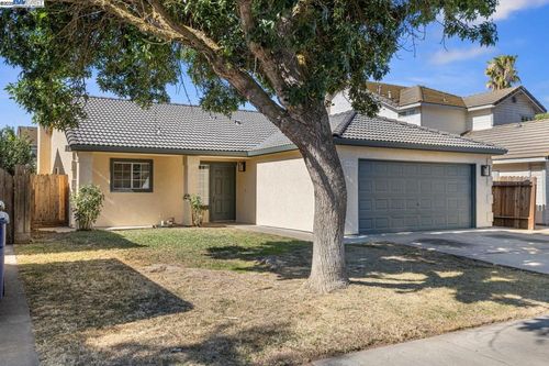 3408 Jamestown Dr, Modesto, CA, 95354-3393 | Card Image