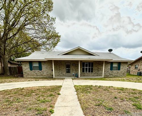 125 Bluebonnet Dr, Uvalde, TX, 78801-6305 | Card Image