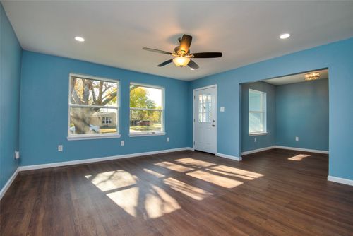 1701 Merrywood Way, Gainesville, TX, 76240-5141 | Card Image