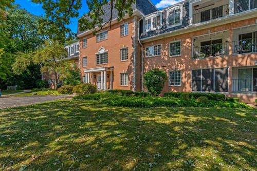 204-12990 W Bluemound Road, Elm Grove, WI, 53122 | Card Image