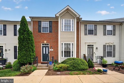 250 Kirby St, MANASSAS PARK, VA, 20111-3400 | Card Image