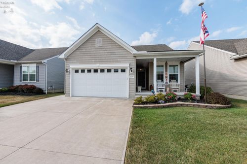 4359 Meadow Lark Dr, Lorain, OH, 44053-1367 | Card Image