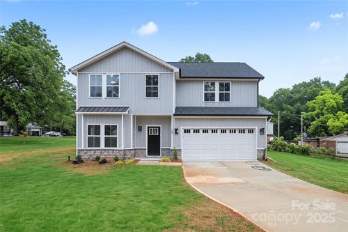 209 Henderson Cir, Harrisburg, NC, 28075-7420 | Card Image