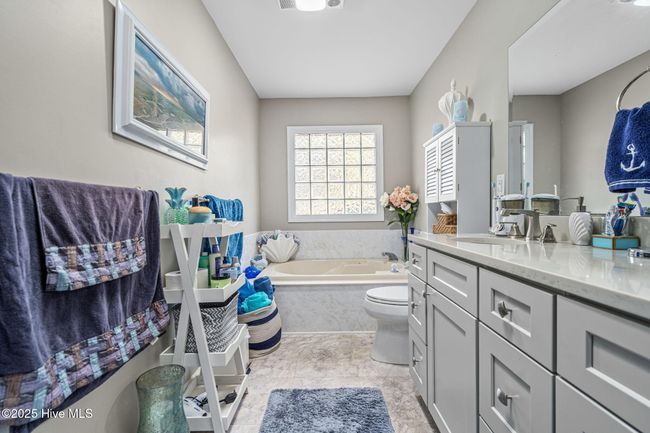Master bathroom | Image 18