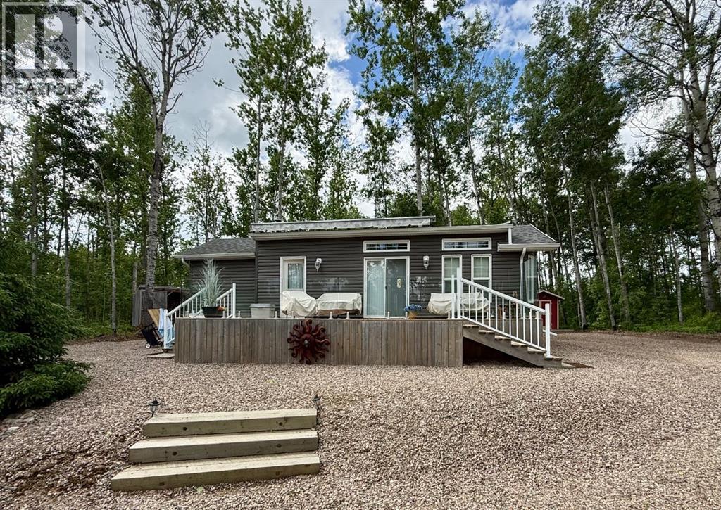 Residential in Lac Des Iles 3