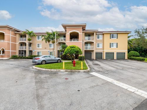 apt-206-6492 Emerald Dunes Dr, West Palm Beach, FL, 33411-2754 | Card Image