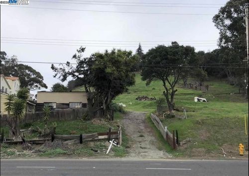 26550 Hayward Blvd, Hayward, CA, 94542-2016 | Card Image