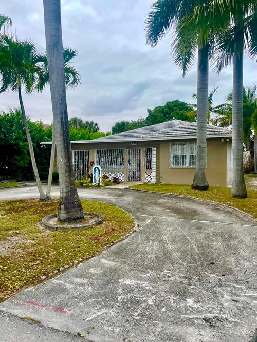 225 Plymouth Rd, West Palm Beach, FL, 33405-3324 | Card Image