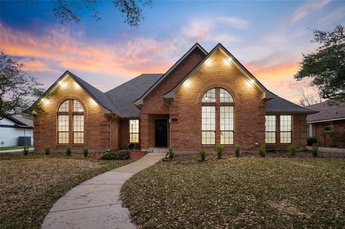 3505 Thornhill Way, Rowlett, TX, 75088-6048 | Card Image