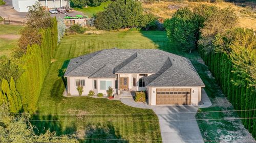 20086 Cherry Rd Nw, Soap Lake, WA, 98851-9839 | Card Image