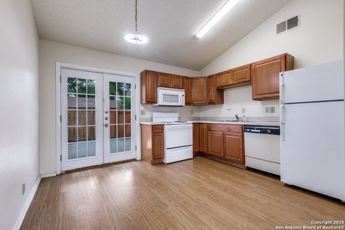 unit-3201-9140 Timber Path, San Antonio, TX, 78250-5052 | Card Image