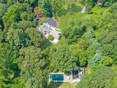 360 Crow Hill Rd, Mount Kisco, NY, 10549-3806 | Card Image