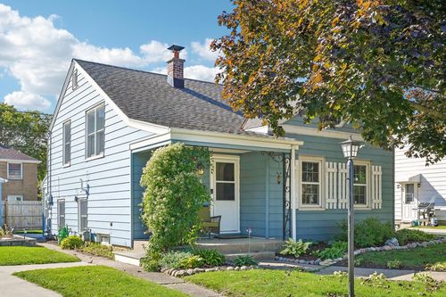 329 E Gauer Circle, Milwaukee, WI, 53207 | Card Image