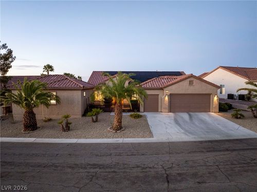 2432 Anderson Park Dr, Henderson, NV, 89044-4511 | Card Image