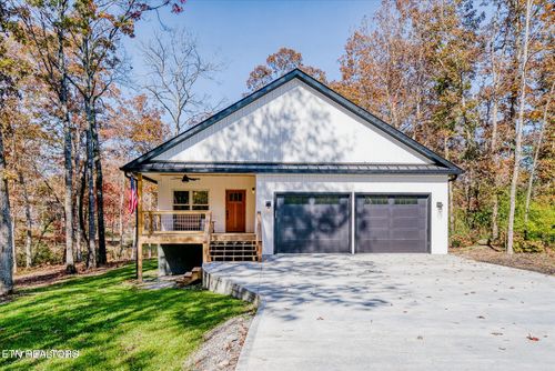 565 Grassland Rd, Crossville, TN, 38572-3168 | Card Image