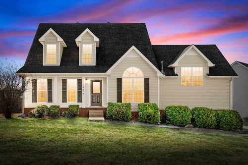 148 Keswick Ct, Clarksville, TN, 37040-8583 | Card Image