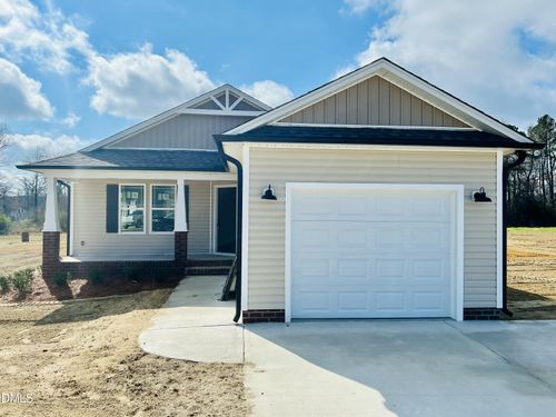 52 Grace Pond Ave, Benson, NC, 27504-5119 | Card Image