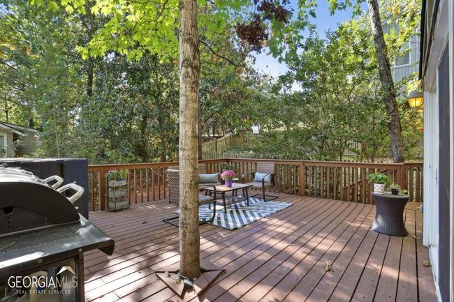 200 N Falcon Blf, House other with 3 bedrooms, 3 bathrooms and 2 parking in Alpharetta GA | Image 30