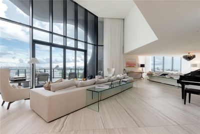 TH-1002 - 1000 Biscayne Blvd, Condo with 5 bedrooms, 6 bathrooms and null parking in Miami FL | Image 2