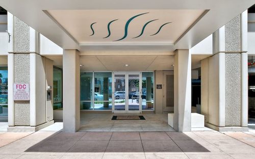 apt-2203-300 Bowie St, Austin, TX, 78703-4618 | Card Image