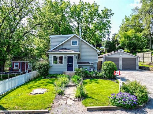 25 Highlander St, Niagara On The Lake, ON, L0S1J0 | Card Image