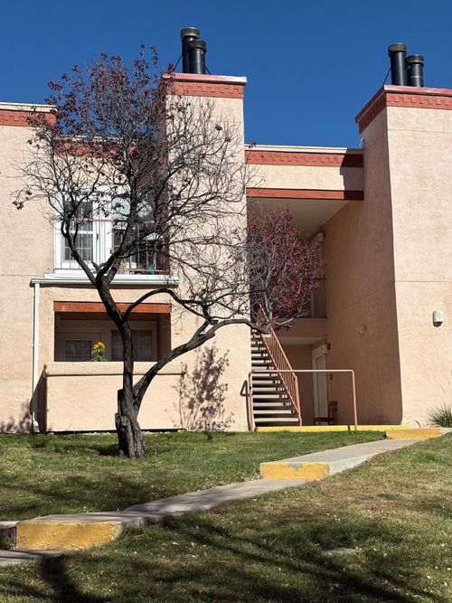 4-208-2501 W Zia Rd, Santa Fe, NM, 87505-5763 | Card Image