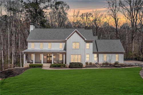 124 Long Shadows Dr, Alpharetta, GA, 30004-2315 | Card Image