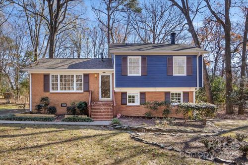 2418 Vista Dr, Charlotte, NC, 28212-6207 | Card Image