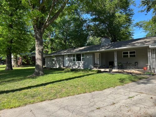 1101 13th St, Monett, MO, 65708-1326 | Card Image