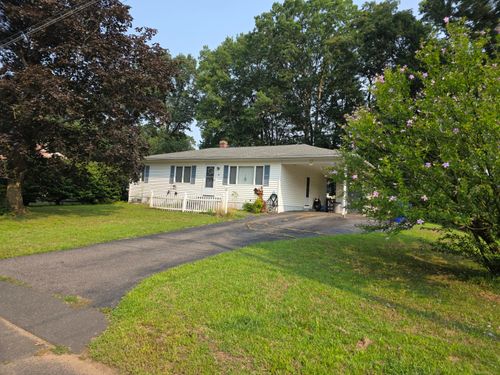 4 Douglas Dr, Enfield, CT, 06082-2522 | Card Image