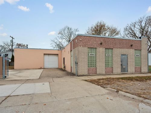 23409 Dequindre Rd, Hazel Park, MI, 48030-2802 | Card Image