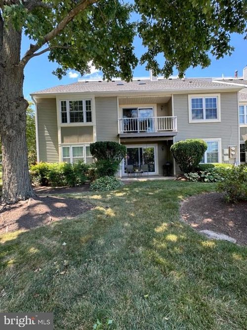 102 Society Pl, NEWTOWN, PA, 18940-3237 | Card Image