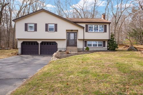 404 Oak St, Franklin, MA, 02038-2894 | Card Image