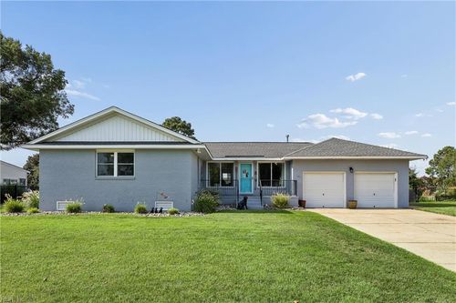 6 Lakeview Dr, Poquoson, VA, 23662-2120 | Card Image