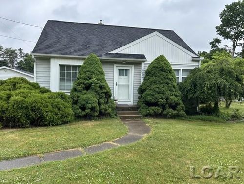 1205 Shady Ln, Tecumseh, MI, 49286-1740 | Card Image