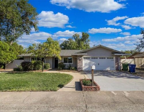 4135 Oro St, Redding, CA, 96001-2935 | Card Image