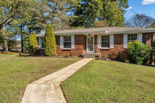 110 Sterling Ct, Hendersonville, TN, 37075-5327 | Card Image