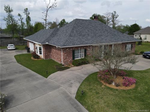 904 Belle Arbes Dr, Lake Charles, LA, 70605-3300 | Card Image