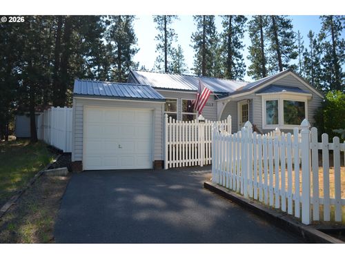 138025 Hillcrest St, Gilchrist, OR, 97737-3221 | Card Image