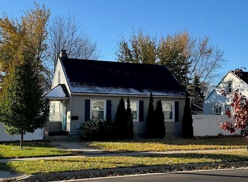 1615 Highland Ave, Janesville, WI, 53548-2826 | Card Image