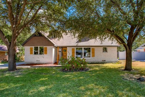 2828 Larkspur Ln, Dallas, TX, 75233-3218 | Card Image