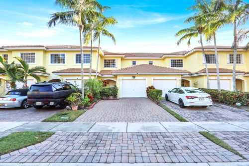 944 Imperial Lake Rd, West Palm Beach, FL, 33413-1074 | Card Image