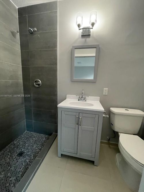 b-19732 Nw 59th Pl, Hialeah, FL, 33015-4846 | Card Image
