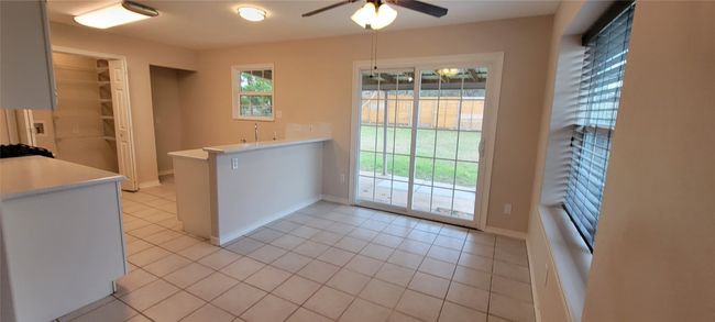 195 Cardinal Dr, House other with 3 bedrooms, 2 bathrooms and 6 parking in Paige TX | Image 6
